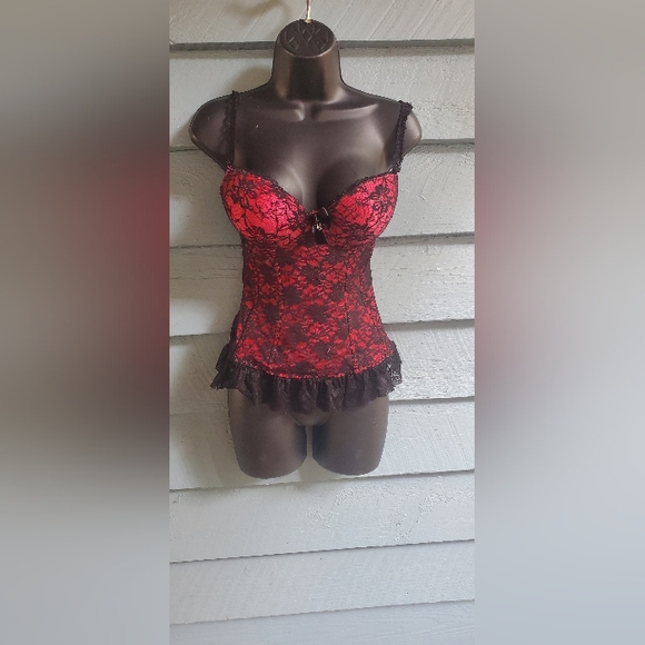 Hustler Red/ Black Lingerie - Picture 1 of 5